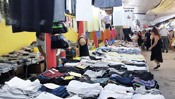 Aυξημένη κίνηση στο παζάρι Ελασσόνας 